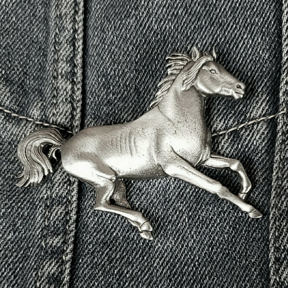Vintage JJ Horse Pin/Brooch (Large) - Picture 7 of 7
